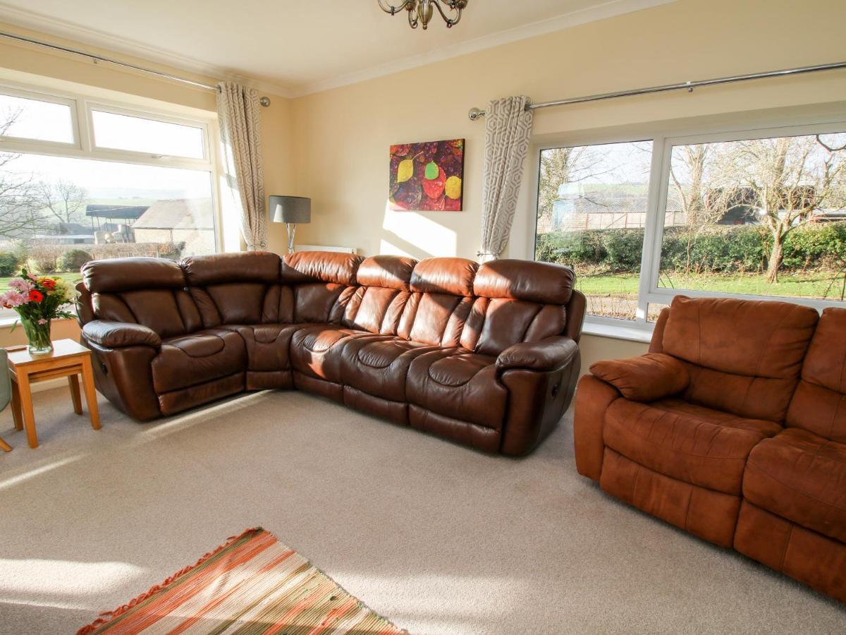 Bicton Lea Villa Acton  Luaran gambar