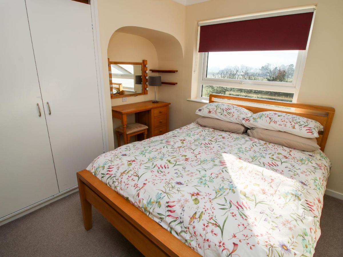 Bicton Lea Villa Acton  Luaran gambar