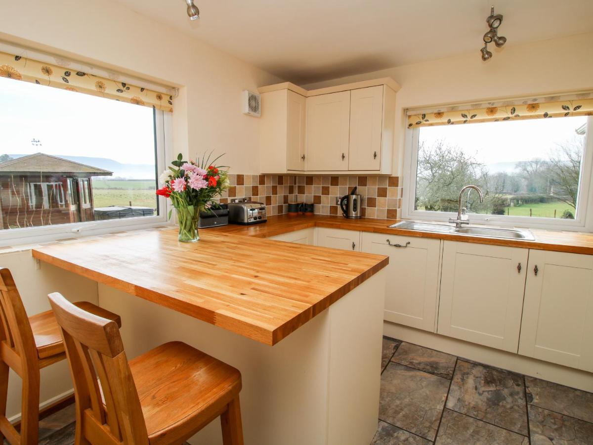 Bicton Lea Villa Acton  Luaran gambar