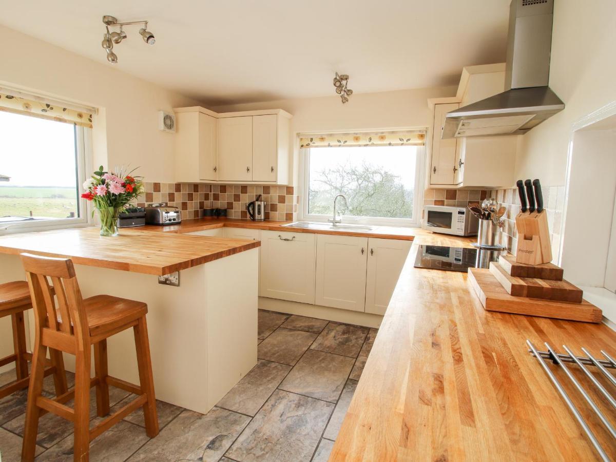 Bicton Lea Villa Acton  Luaran gambar